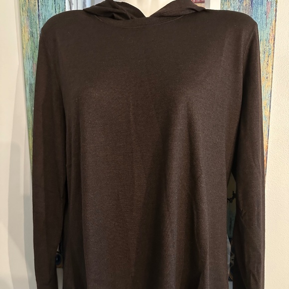 A DARK BROWN LIGHTWEIGHT HOODED PULL OVER - Picture 1 of 7